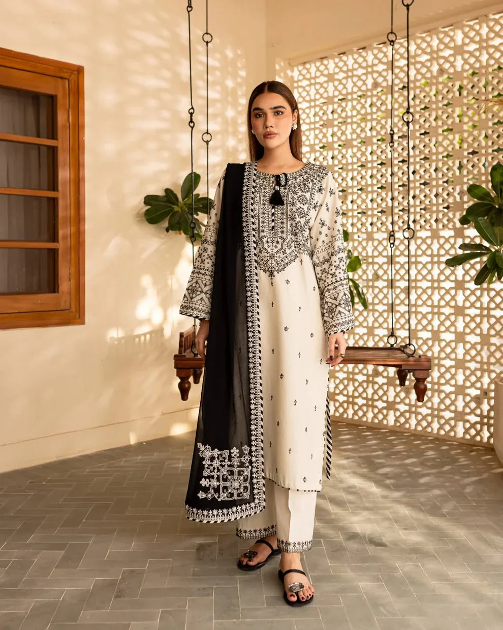 Arfa Embroidered Stitched 3pcs - Stylosefashion