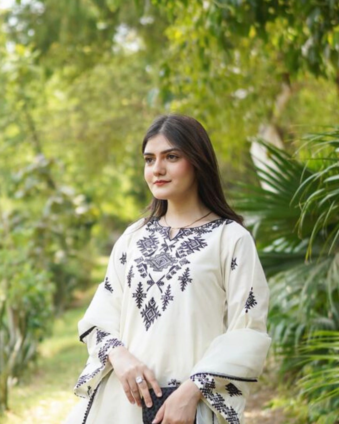 JUNA Dananeer Design LAWN EMB 3PC - Stylosefashion