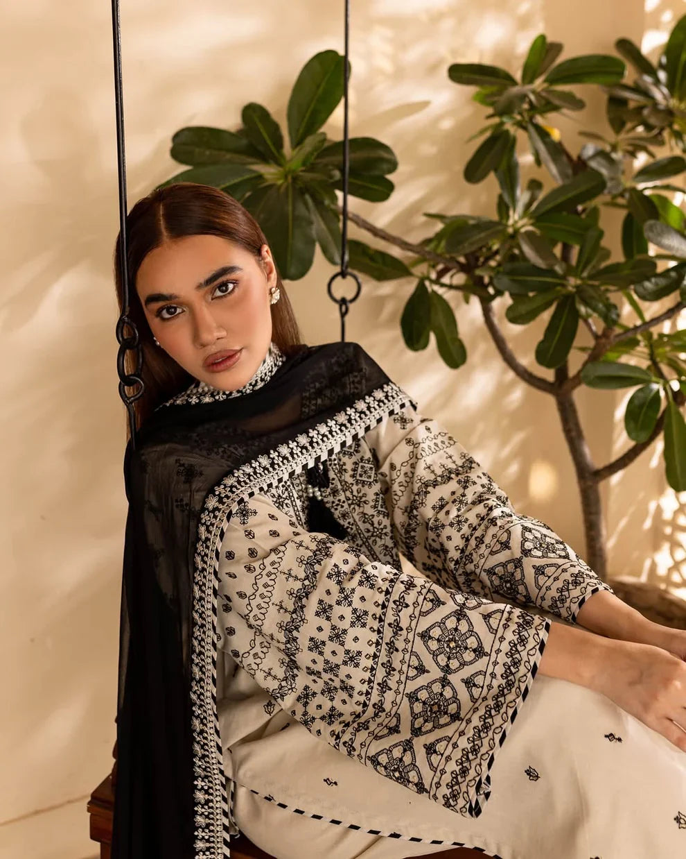 Arfa Embroidered Stitched 3pcs - Stylosefashion