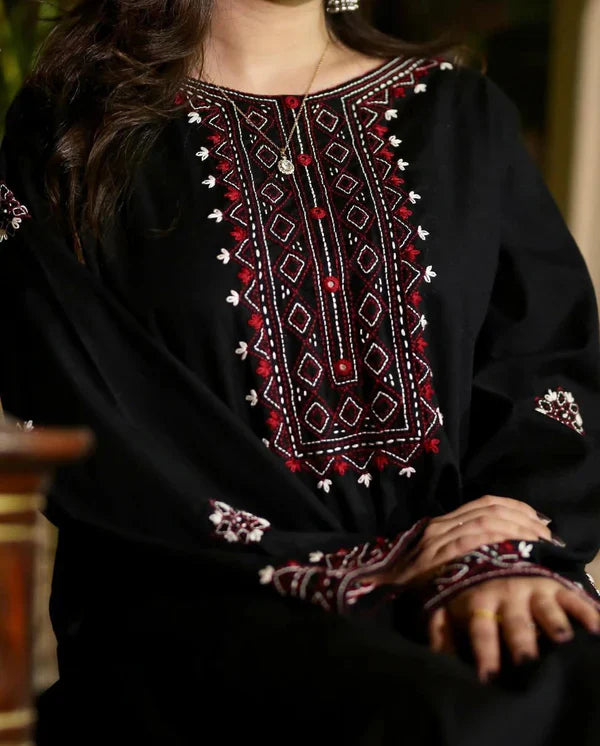 BLACK LUXE EMB 2Pc - Stylosefashion