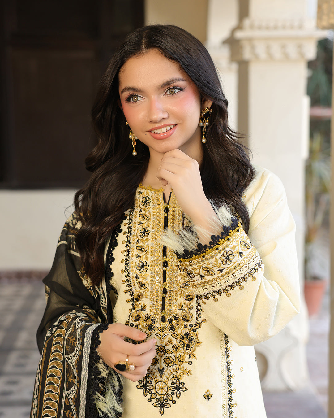 CREAMY - 3PC EMBROIDERED - Stylosefashion