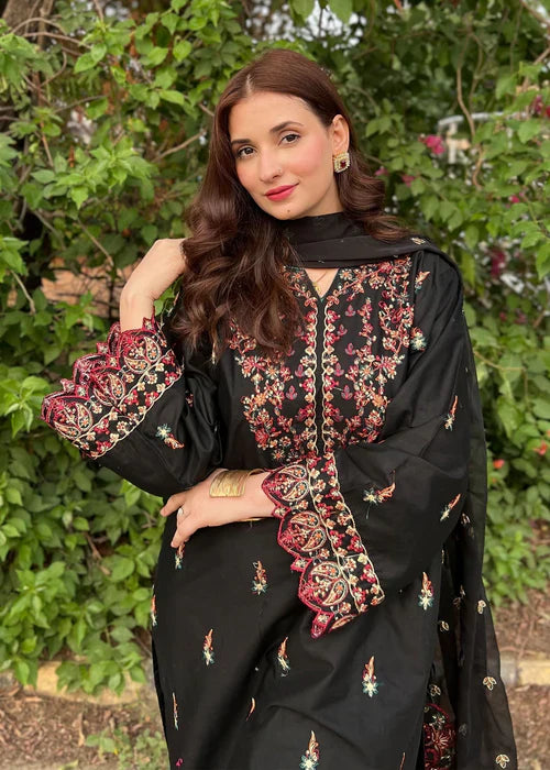 Marwa Lawn Embroidered - 3 Pieces - Black - Stylosefashion