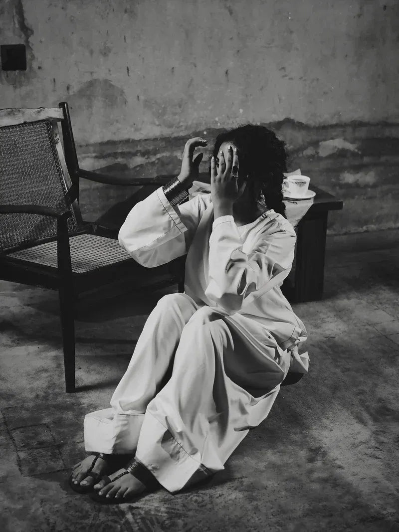 WHITE HEART 3PC ( FARSHI SHALWAR ) - Stylosefashion