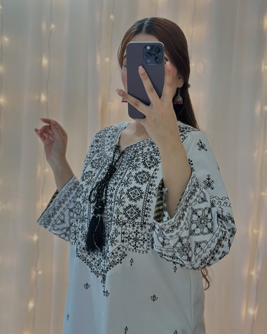 Arfa Embroidered Lawn Cotton 3pcs - Stylosefashion