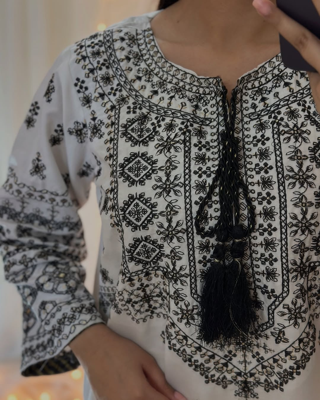 Arfa Embroidered Lawn Cotton 3pcs - Stylosefashion