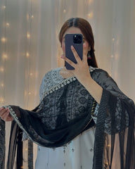 Arfa Embroidered Lawn Cotton 3pcs - Stylosefashion